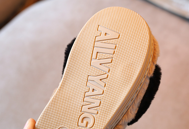 Pantoufles enfants en suède pour hiver - semelle caoutchouc - Ref 1036186 Image 24