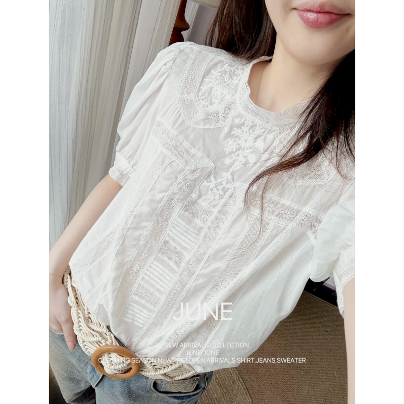 French Style Vb - a Short-Sleeved Shirt Top for Women with Intricate, Heavy-Duty Lace Splicing and Three-Dimensional Embroidery, Exuding a Fairy-Like Aura