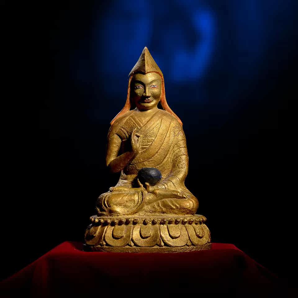 The art of the art is good and the Qing Dynasty is full of gold and the clay sculptor rubbed the graze of the Zum