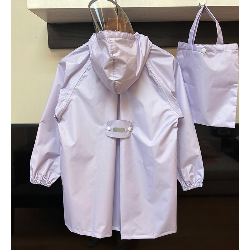 Japanese Original New Lightweight Solid Color Long Children's Raincoat for Boys and Girls, Breathable and Portable with Backpack Space and Brim Rain Cape Japanese Original New Lightweight Solid Color Long Children's Raincoat for Boys and Girls, Breathable and Portable with Backpack Space and Brim Rain Cape