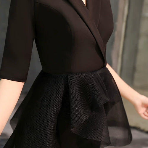 Длинное вечернее платье, городской стиль, облегающий крой