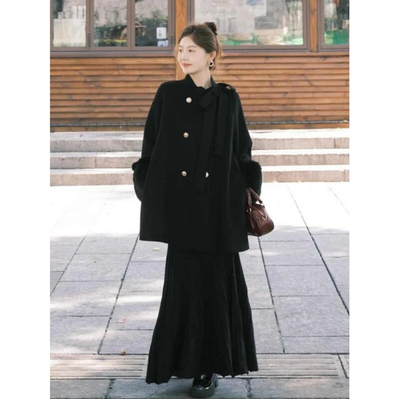 Plus-Size Outfit for Fat Women, a Complete Set with a High-End Feel, Double-Breasted Coat, Loose Black High-Waisted Top and Skirt Set