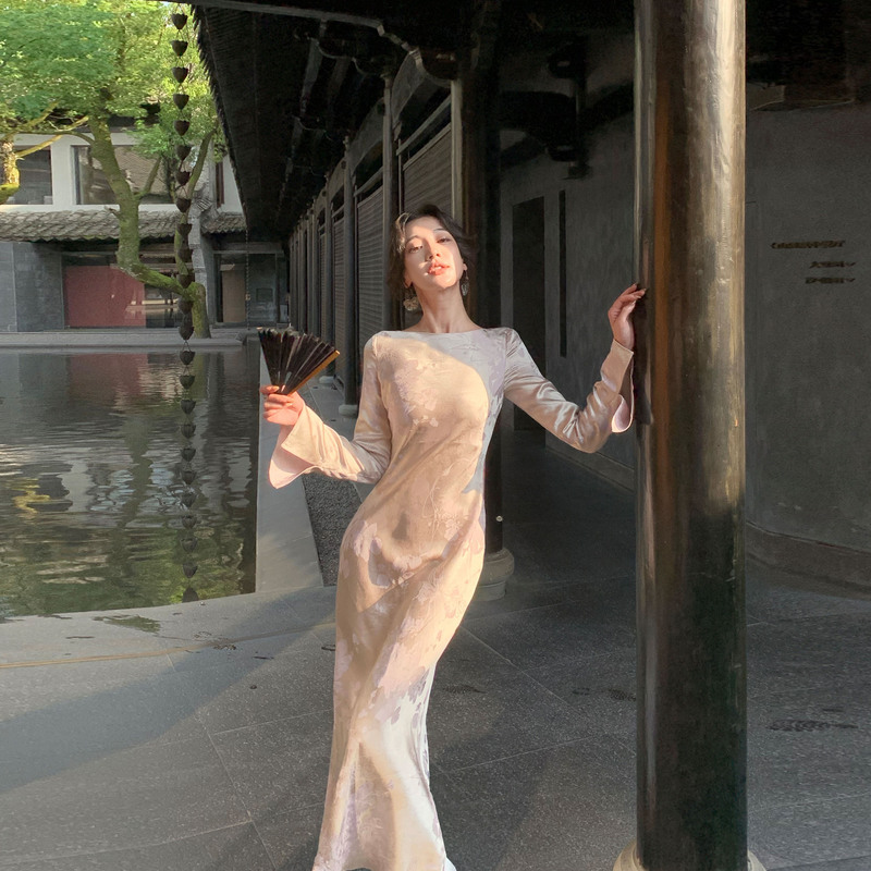 Nu Anuo's New Chinese-Style Satin Jacquard Dress for Women, 2026 Autumn New Slim-Fit Cheongsam Dress