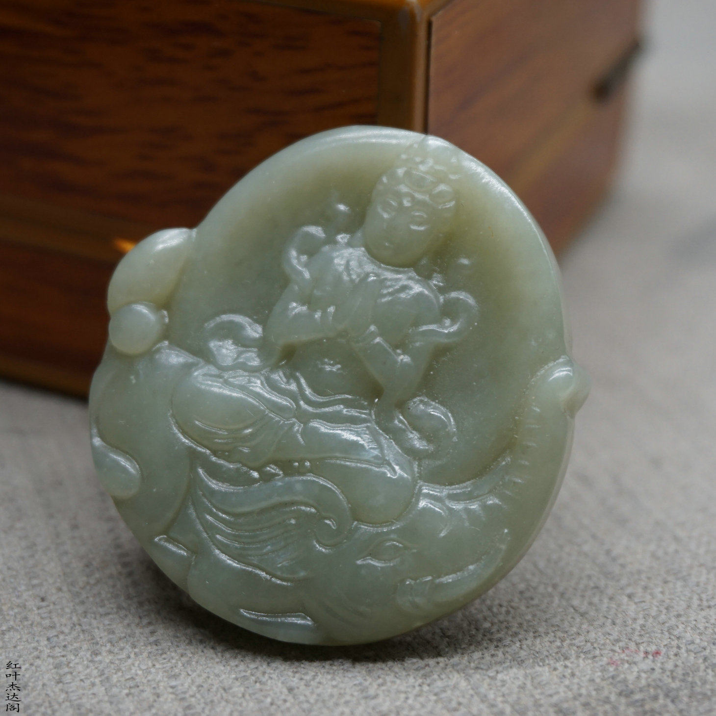 天然玉石和田玉青白玉双面雕刻吊坠：东方美学与信仰的完美融合！-颈饰