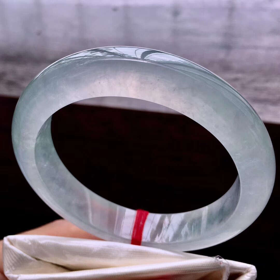 Ice seed Myanmar emerald jade bracelet woman dank and jade bracelet with clear water floating jade bracelet daughter with gift giving gift