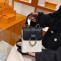 Summer packet girls 2022 new fashion net red small crowdsourced single shoulder bag texture 100 hitch satchel small square bag