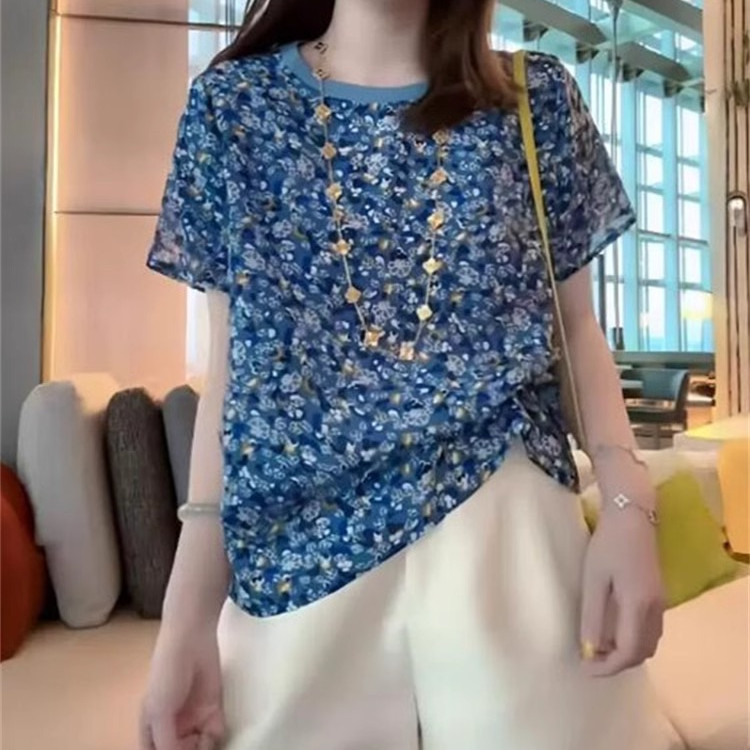 2026 Summer New Round-Neck Blue Floral Faux Silk T-Shirt Top for Women, Loose Fit, Slimming, Versatile Casual Top