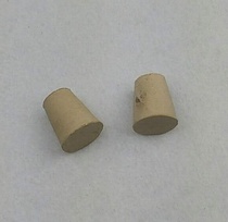 The rubber stopper with single hole is punched with a 20*200 test tube and a 2CM diameter bottle mouth.