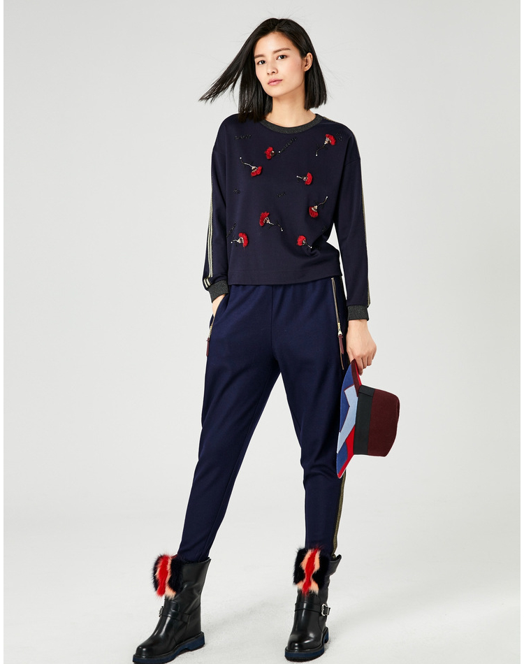雅莹女装为什么那么贵,雅莹衣服属于什么档次?算高端品牌吗?