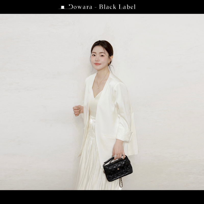 Plus-Size Women's Fashion for Slightly Chubby Girls, Acetate Satin Light Luxury High-End Blazer, Elegant Top for Women Plus-Size Women's Fashion for Slightly Chubby Girls, Acetate Satin Light Luxury High-End Blazer, Elegant Top for Women