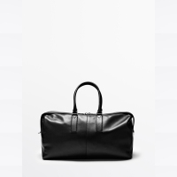 In December, Matador Spain purchased MD men's genuine leather bag 2551315