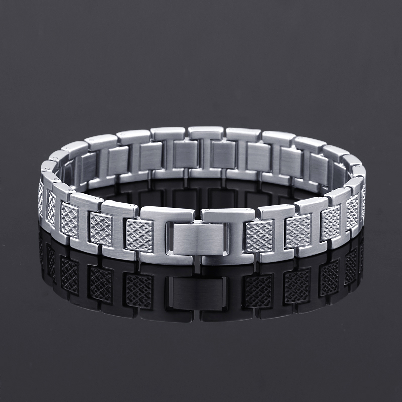 Titanium Steel Bracelet for Men and Women, High-End Adjustable Watch Strap Chain Bracelet, Stainless Steel Waterproof and Non-Fading