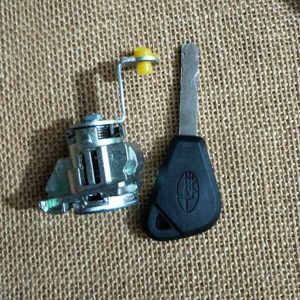 Auto lock core Subaru 09 - style 13 left door lock core