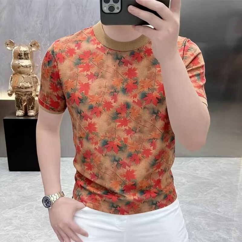 2026 Summer New Round Neck Short-Sleeve T-Shirt for Men, Trendy Brand Design with Color-Blocking Maple Leaf Pattern, Versatile Trendy Top for Men