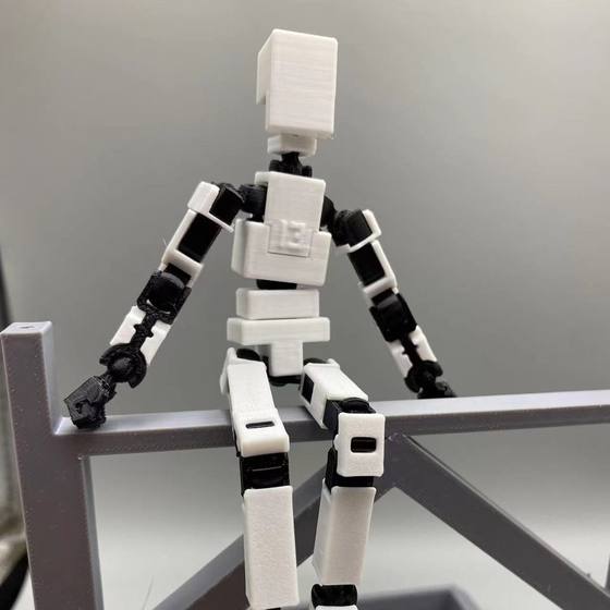 다관절 3D 인쇄 슈퍼 이동식 인형 손으로 만든 미니 로봇 인형 럭키 13 감압 장난감의 업그레이드 버전