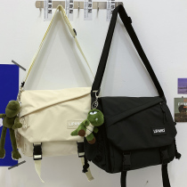 ins Wind Bag 2021 New Hong Kong style shoulder bag female class bag female college students simple shoulder bag male Japanese Department