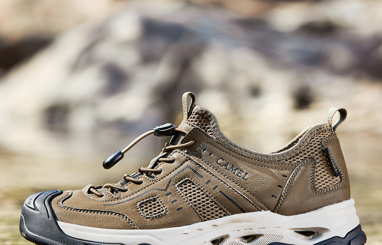 Mesh обувь 骆驼男鞋2025夏季新款户外休闲 𫔮徒步鞋男运动凉鞋透气网面溯溪鞋男 Camel