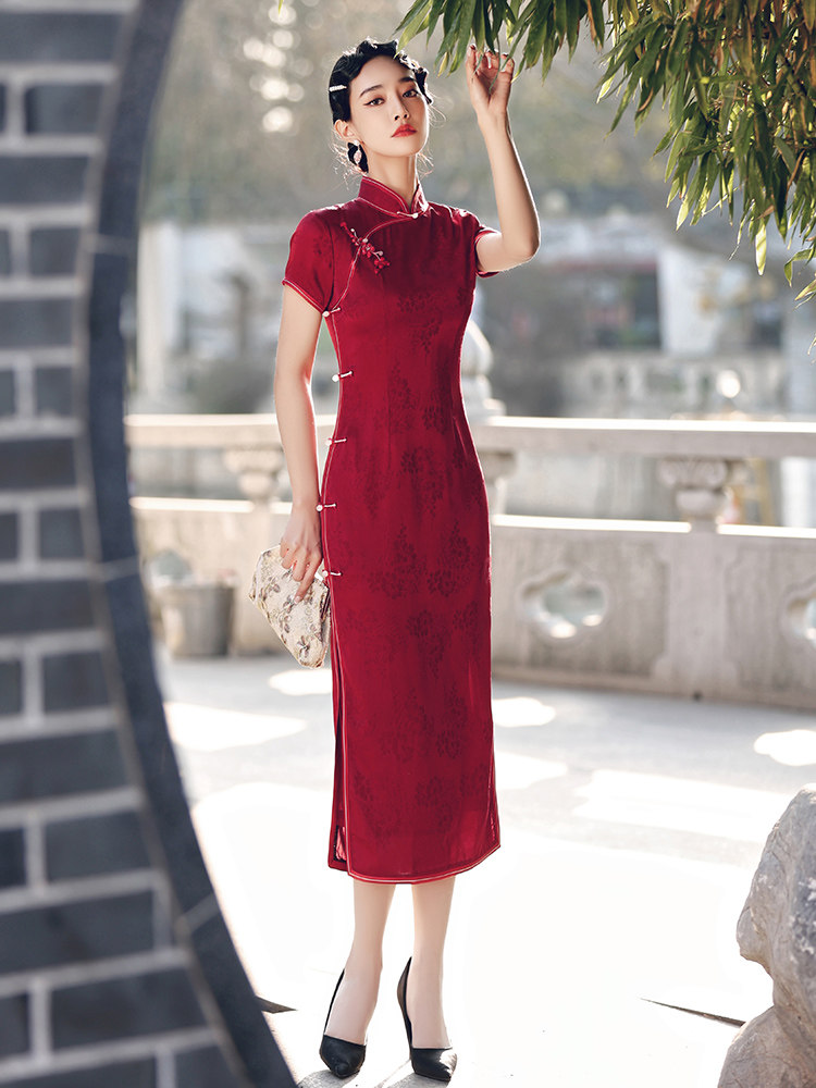 Wine Red Qipao 2022 The new retro temperament The long version of the improved foreign dress Women's bride toast to the summer