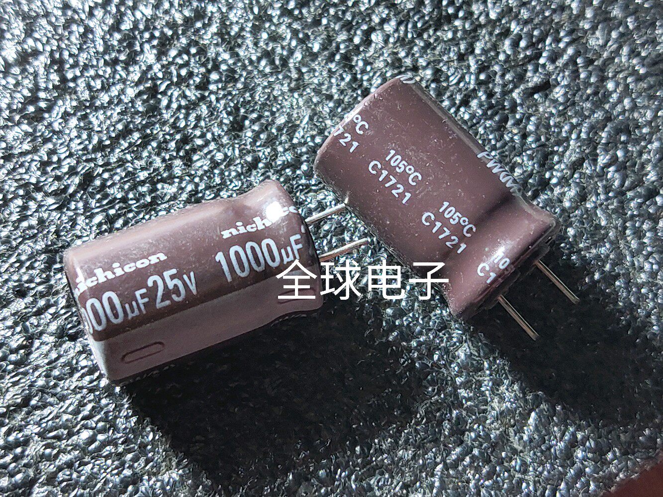 New original imported 25V1000uf Nikon electrolytic capacitor spot delivery of more than 10