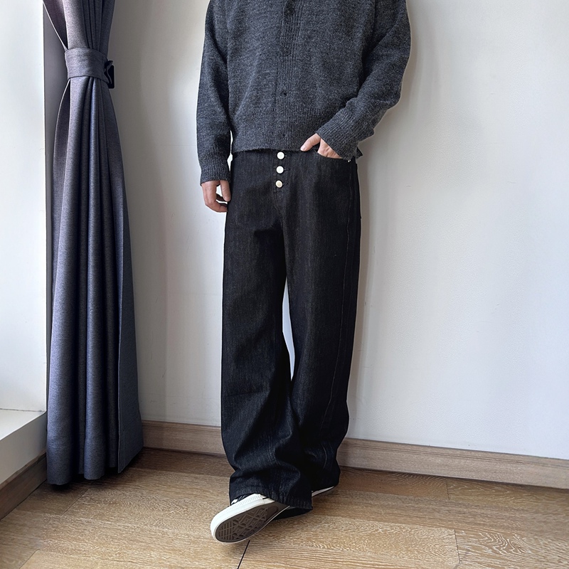 17Dup American Retro Raw Black Denim Jeans for Men and Women, Distressed A-Line Style, Five-Button Wide-Leg Straight Pants