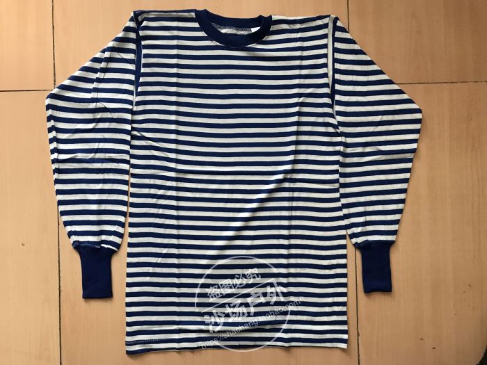 Knitted long sleeve shirt Wuhan Yiling out of the sea soul-shirt blue and white strips underwear retro to the suit