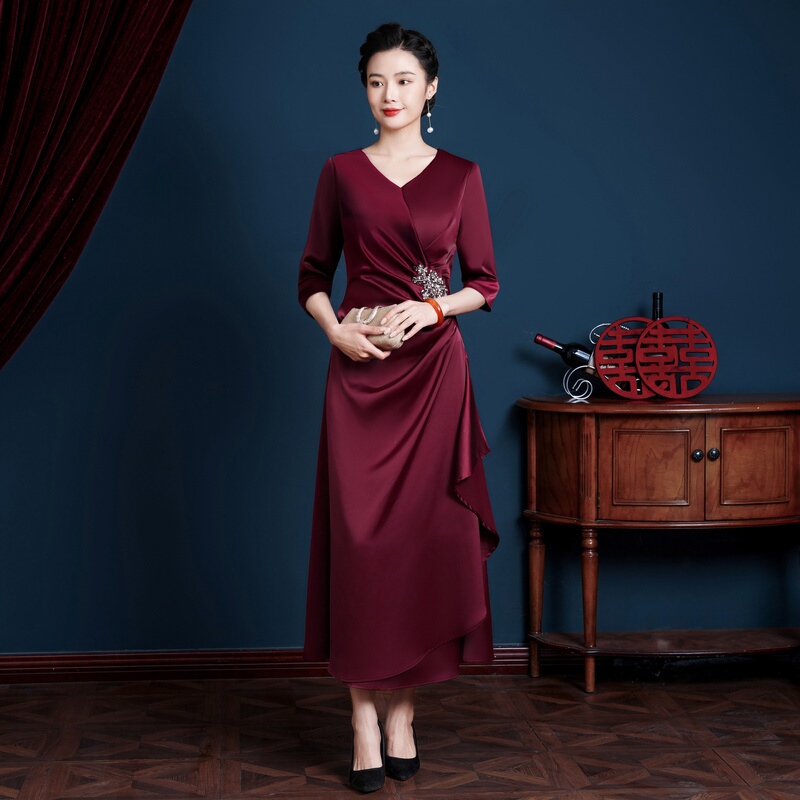 Elegant and Stylish Wedding Mother-Of-The-Bride Dress, Plus Size, Suitable for Elders, Suitable for the Mother-In-Law, Wedding Banquet Attire, Can Be Worn Casually in Autumn Elegant and Stylish Wedding Mother-Of-The-Bride Dress, Plus Size, Suitable for Elders, Suitable for the Mother-In-Law, Wedding Banquet Attire, Can Be Worn Casually in Autumn