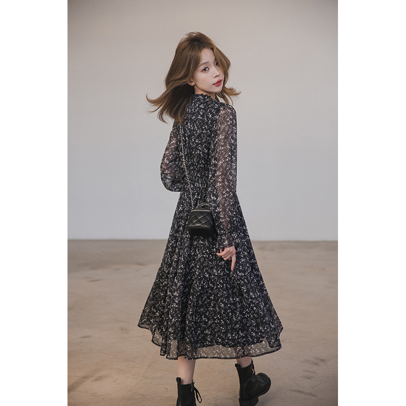 小粒フラワーボーダーウィスパードレス ウッドイヤーカラーフローラルドレス レディース 春新作 パフスリーブ シフォンドレス