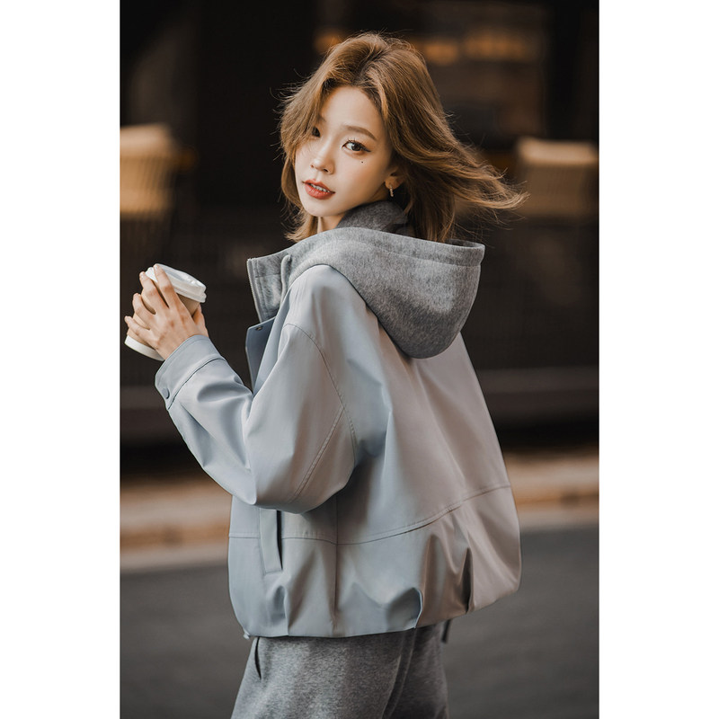 Xiaoguli Holiday Jacket Loose Casual Fake Two-Piece Hooded Short Jacket for Petite Women 2026 Early Spring Top Xiaoguli Holiday Jacket Loose Casual Fake Two-Piece Hooded Short Jacket for Petite Women 2026 Early Spring Top