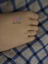 There are white short five-finger socks latex finger socks non-bone socks foot covers no mark one-time forming toe socks ankle