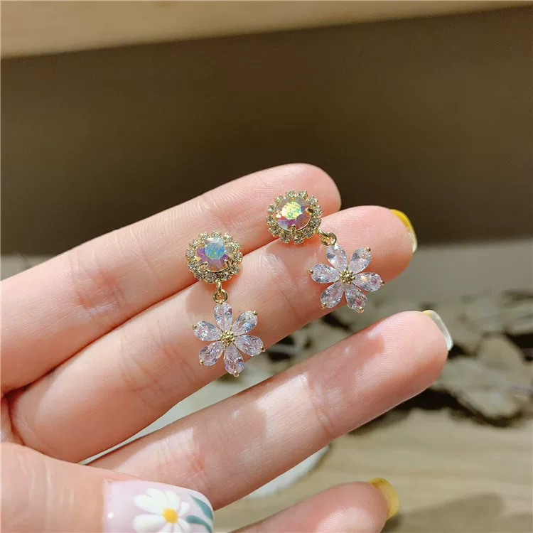 Свежие серьги в форме цветка, 2020 год, инкрустированные diamond, цветочные мотивы, серебро 925 пробы
