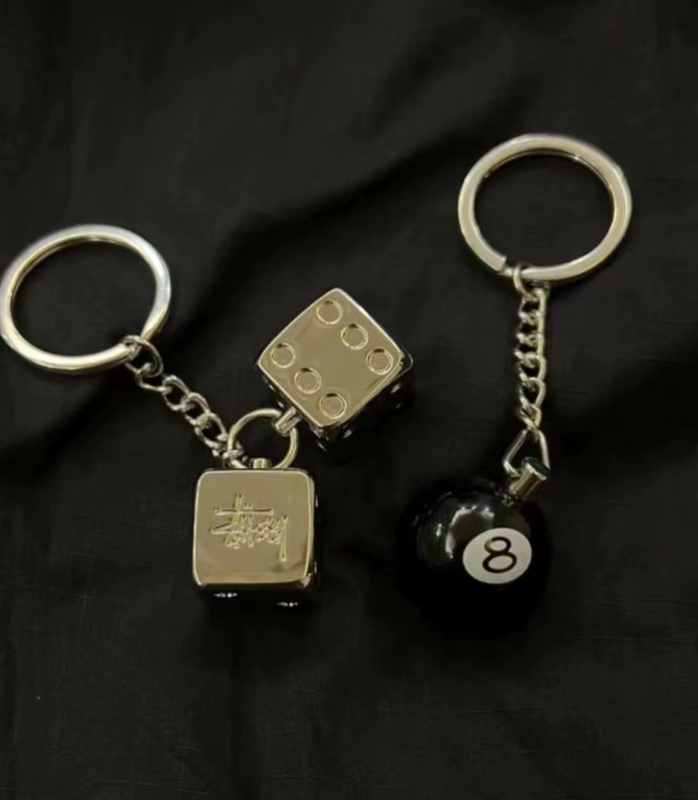 In-Stock Trendy Brand Stu West 8 Ball Keychain Metal Black Eight-Ball Keychain Pendant Accessory