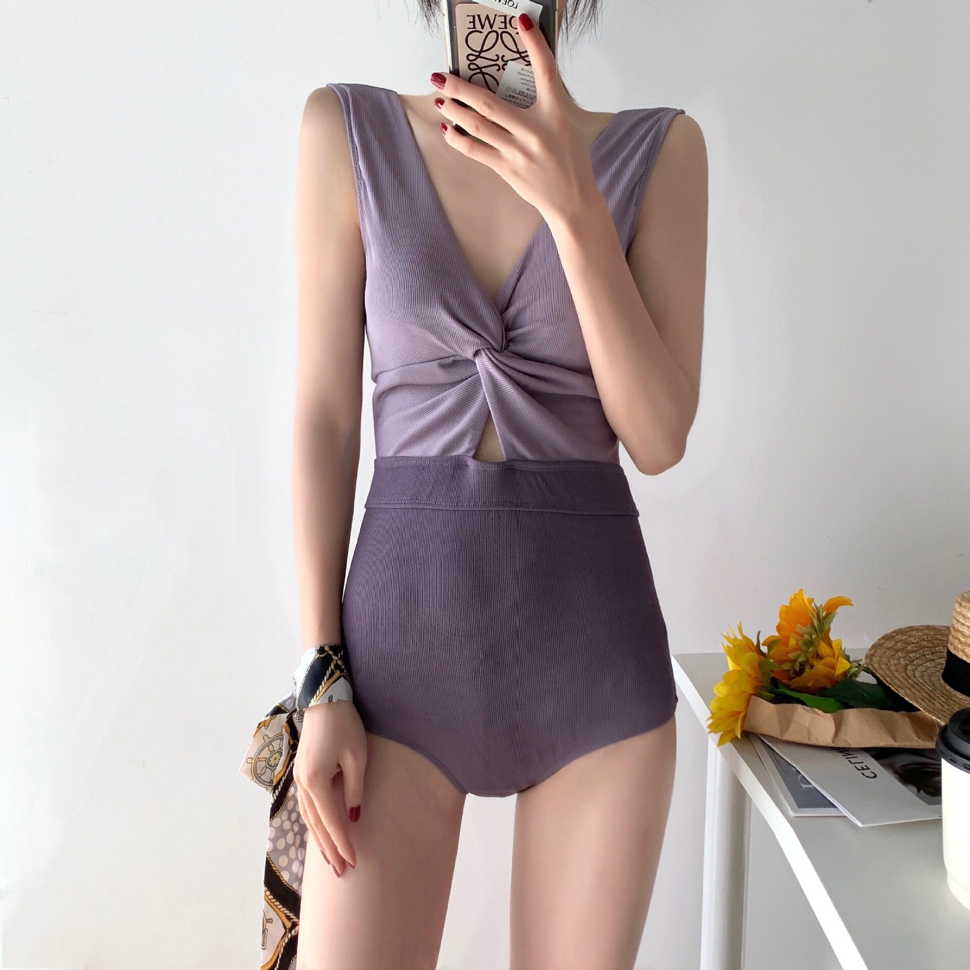 2021 Internet celebrity hot style high-end thin Japanese and Korean spring, autumn and winter backless one-piece swimsuit color matching taro purple bikini women
