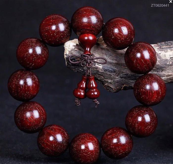 1 yuan auction is about to end Authentic Venus lobular rosewood wood Buddha bead bracelets 20 rosary beads for men and women