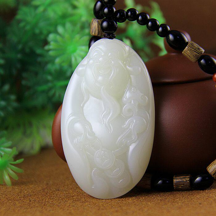 Limited time of 1 yuan auction@Xinjiang and Tian Yuyu Yuyu Yu Yu Gods hands a piece of Qingyu Yuyu Yu Yu Yu Yu Yu Hang hang a man