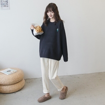 Pregnant womens autumn coat college style small embroidery pullover knitwear short loose tide Mother Base sweater tide mother