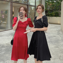 Large size womens clothing in the summer of 2021 the new fat sister red foreign style age reduction thin belly V-neck dress