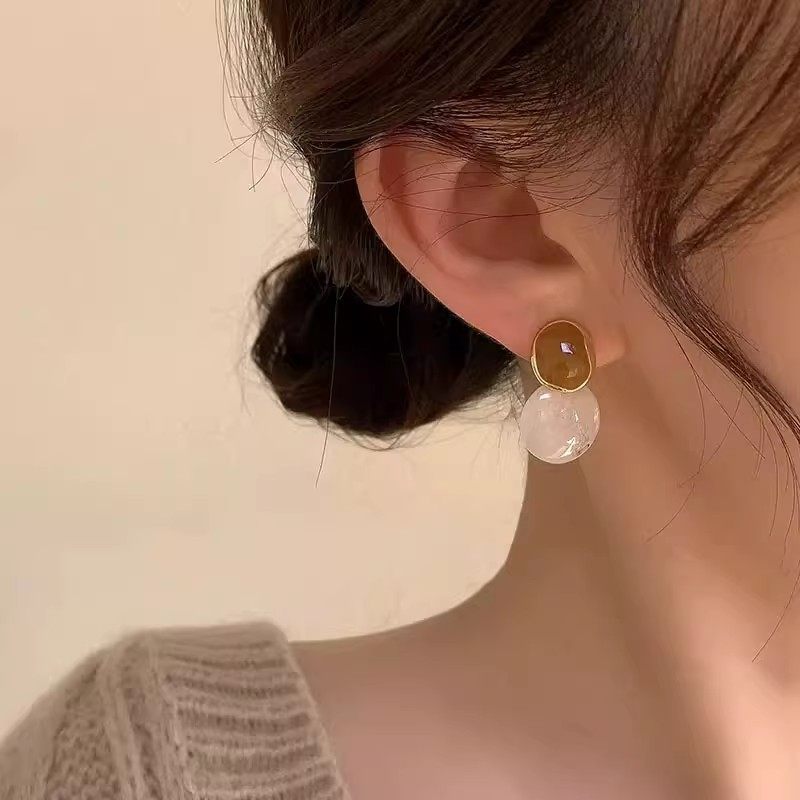Retro Hong Kong Style Gold Earrings for Women, New Popular Internet Celebrity Style, High-End, Exquisite, Fashionable and Versatile Earrings
