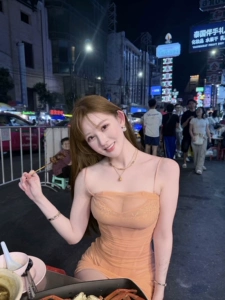 [house*橙意满满*网纱鱼骨洋装]