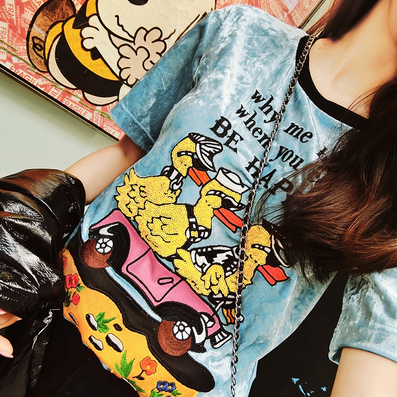 (Earth Shop) Summer new cartoon T-shirt female rework Embroidered Pearl Pieces Diamond Velvet T-shirt Blouse