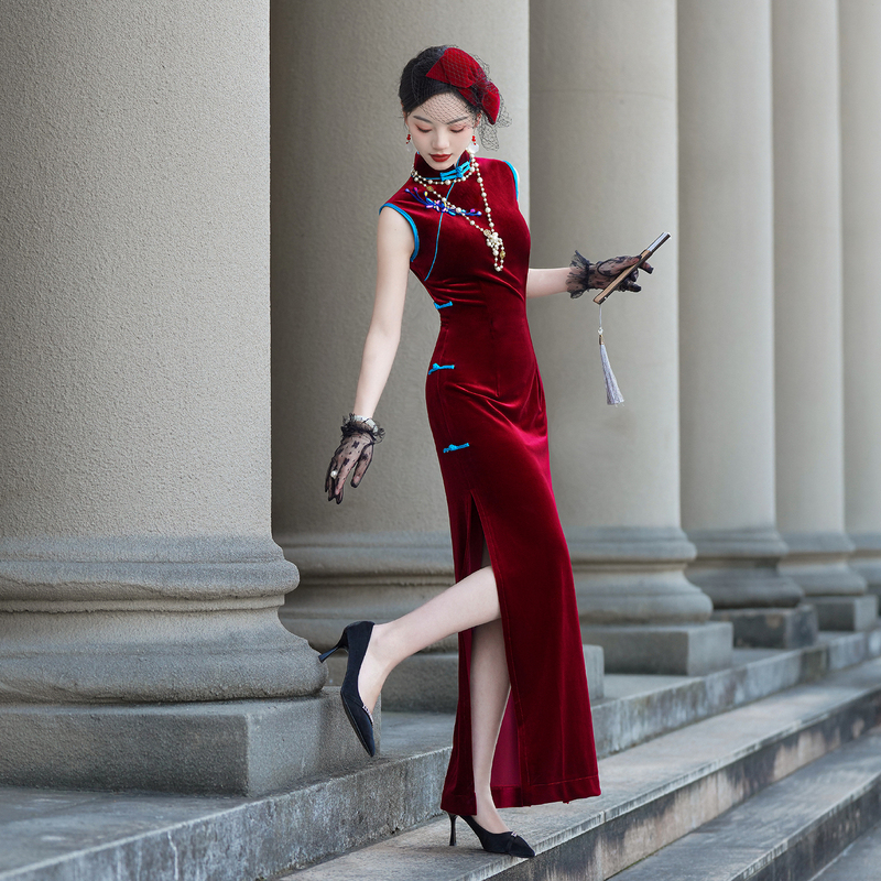New Chinese-Style High-End Red Performance Cheongsam Dress for Women, Long Velvet Slim-Fit Modified Evening Gown for Annual Meetings New Chinese-Style High-End Red Performance Cheongsam Dress for Women, Long Velvet Slim-Fit Modified Evening Gown for Annual Meetings