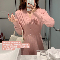 Yisanliang small man holding the scene of the annual dress ~ raccoon velvet slim V-neck knitted dress long