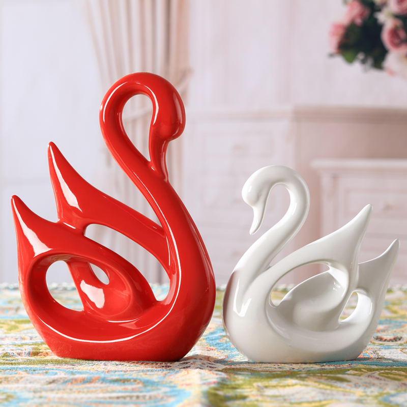 Wedding gifts and practical household adornment European arts and crafts porcelain swan furnishing articles set new creative picking sitting room