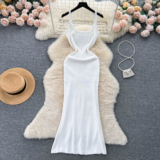 Light luxury high-end suspender knitted dress women's summer minimalist pure color self-cultivation niche chic temperament skirt