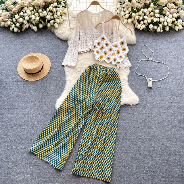 Beach vacation style short knitted suit, versatile camisole, design slit wide-leg pants three-piece set