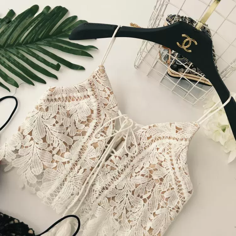 Bohemian kỳ nghỉ gió openwork ren quai ngang ngực trần V-cổ sling áo sơ mi ren vest