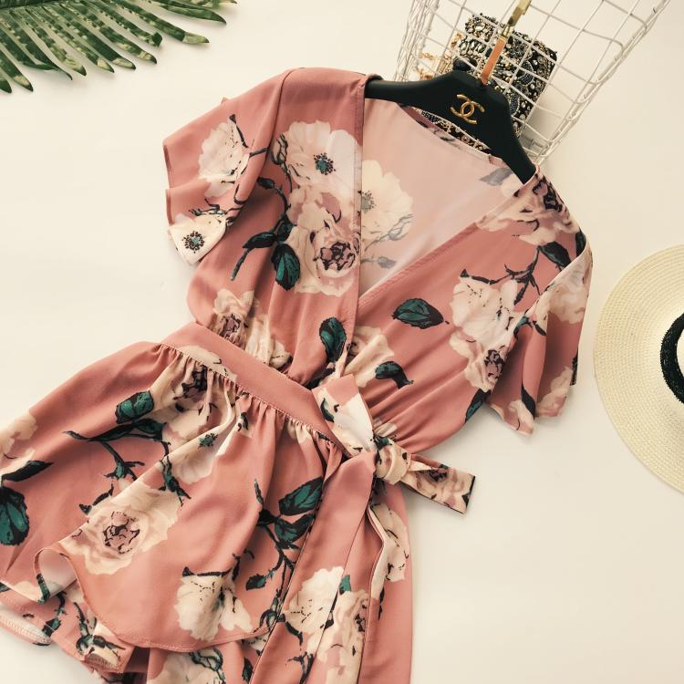 Siêu đẹp ngọt ngào hoa in v- cổ bay bay tay áo trái tim máy giả hai mảnh của bất thường ren váy quần jumpsuit 	váy hack eo