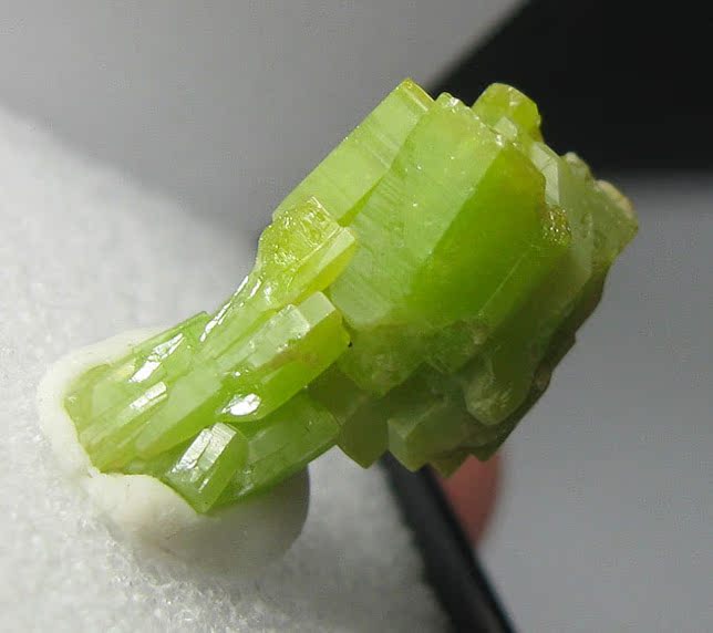 Mineral crystal PB4771DD - Guilin - Phosphorus lead mineral 1 5cm