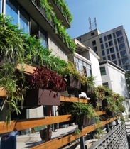 Vertical Monolayer Road Saddle Flowerpots Suspended Road Viaduct Hanging Railings Saddle-saddle Flower Box Planing Greening