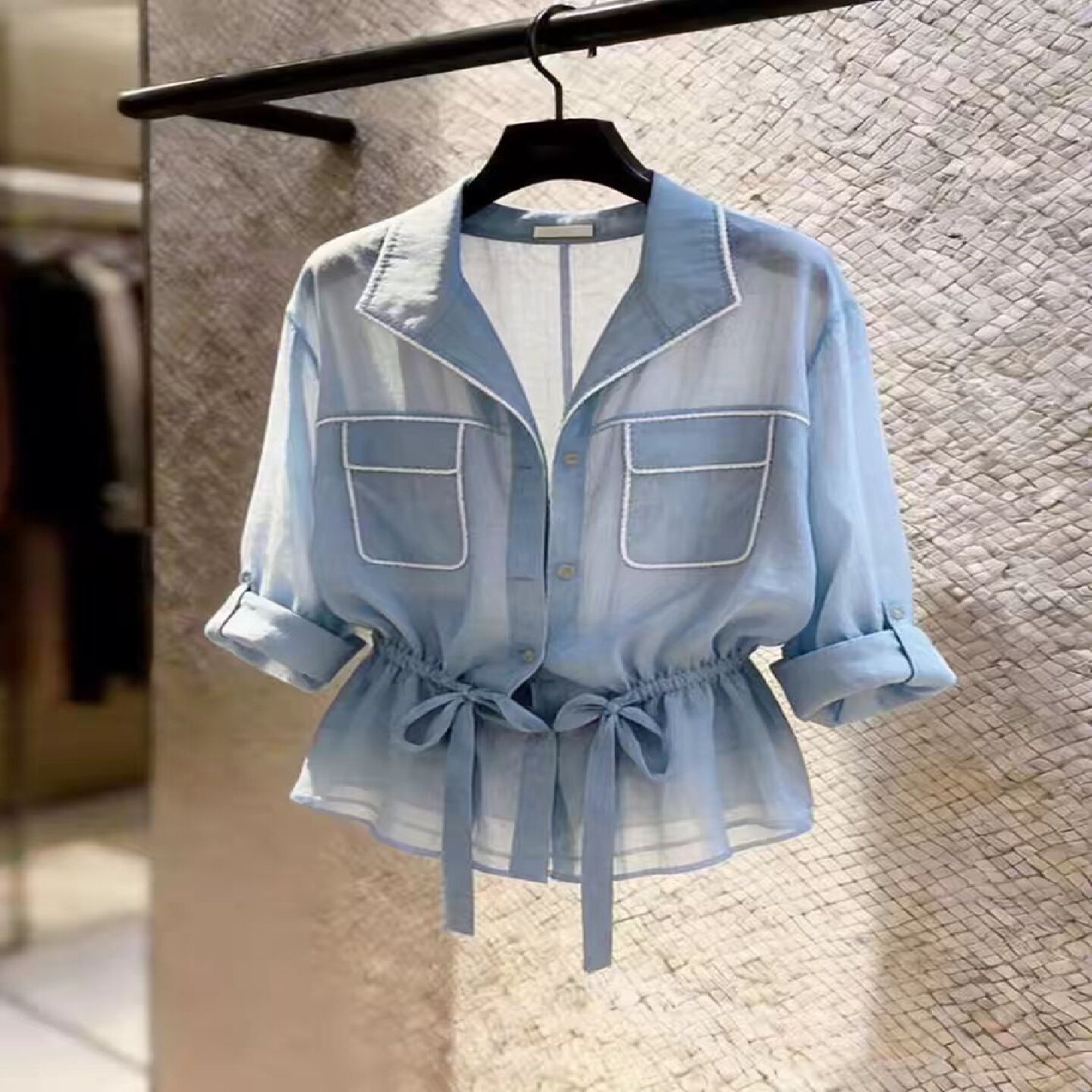 超好看时尚蓝色衬衫女抽绳收腰轻奢风气质上衣别致2026年新款