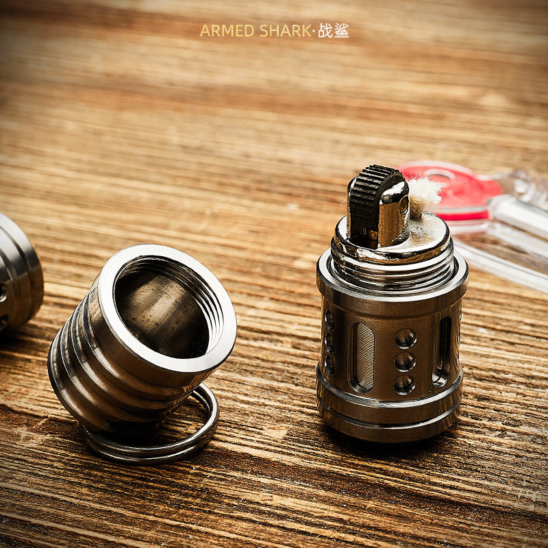 Fight Shark Star Fire EDC Mini Kerosene Lighter Titanium Alloy Necklace Titanium Horse Pendant Pendant Style Carry-on Button